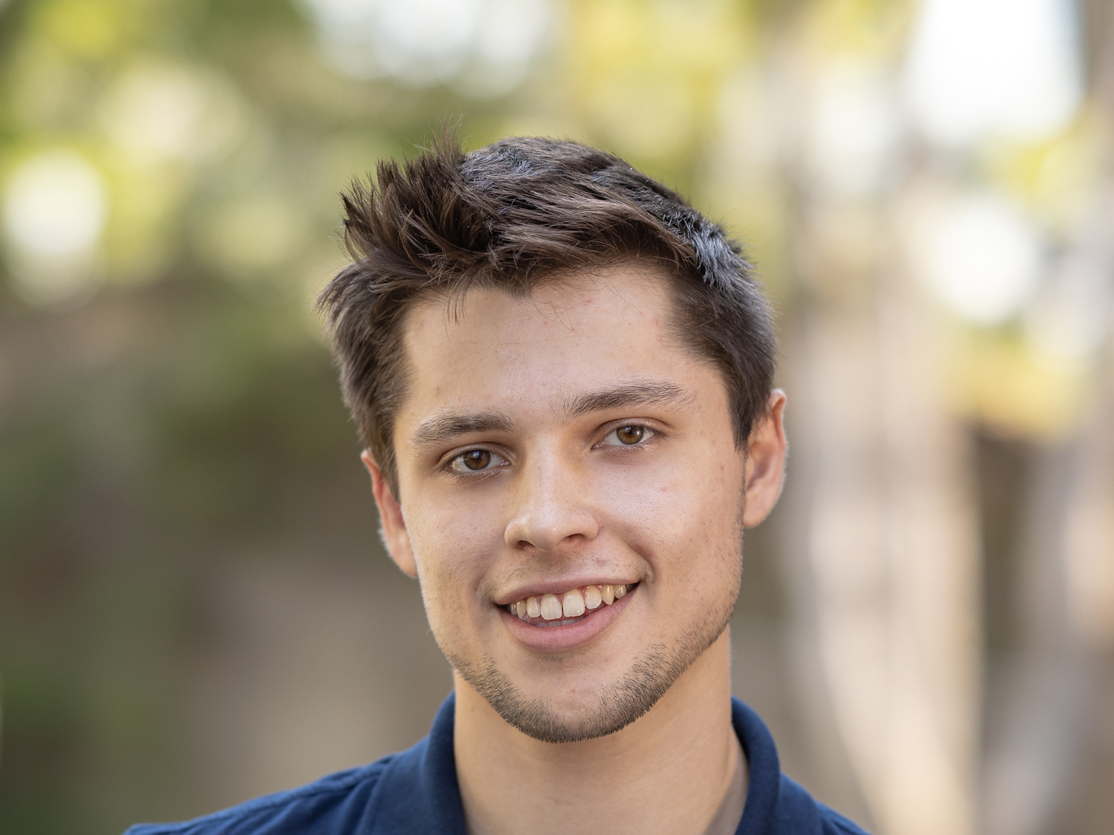 Headshot of Pasha Aksoy